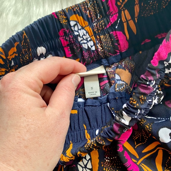 *SOLD*Super Cute Lounge Shorts - Picture 4 of 4